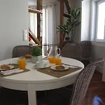 Duque-chiado Downtown Apartament
